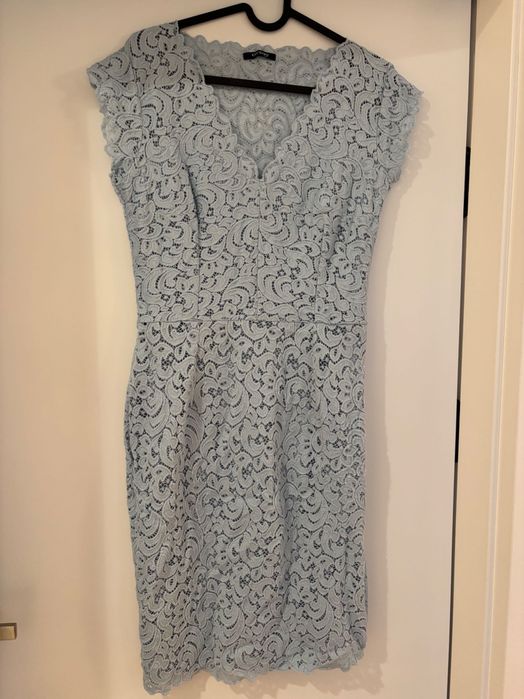 Sukienka elegancka z koronki