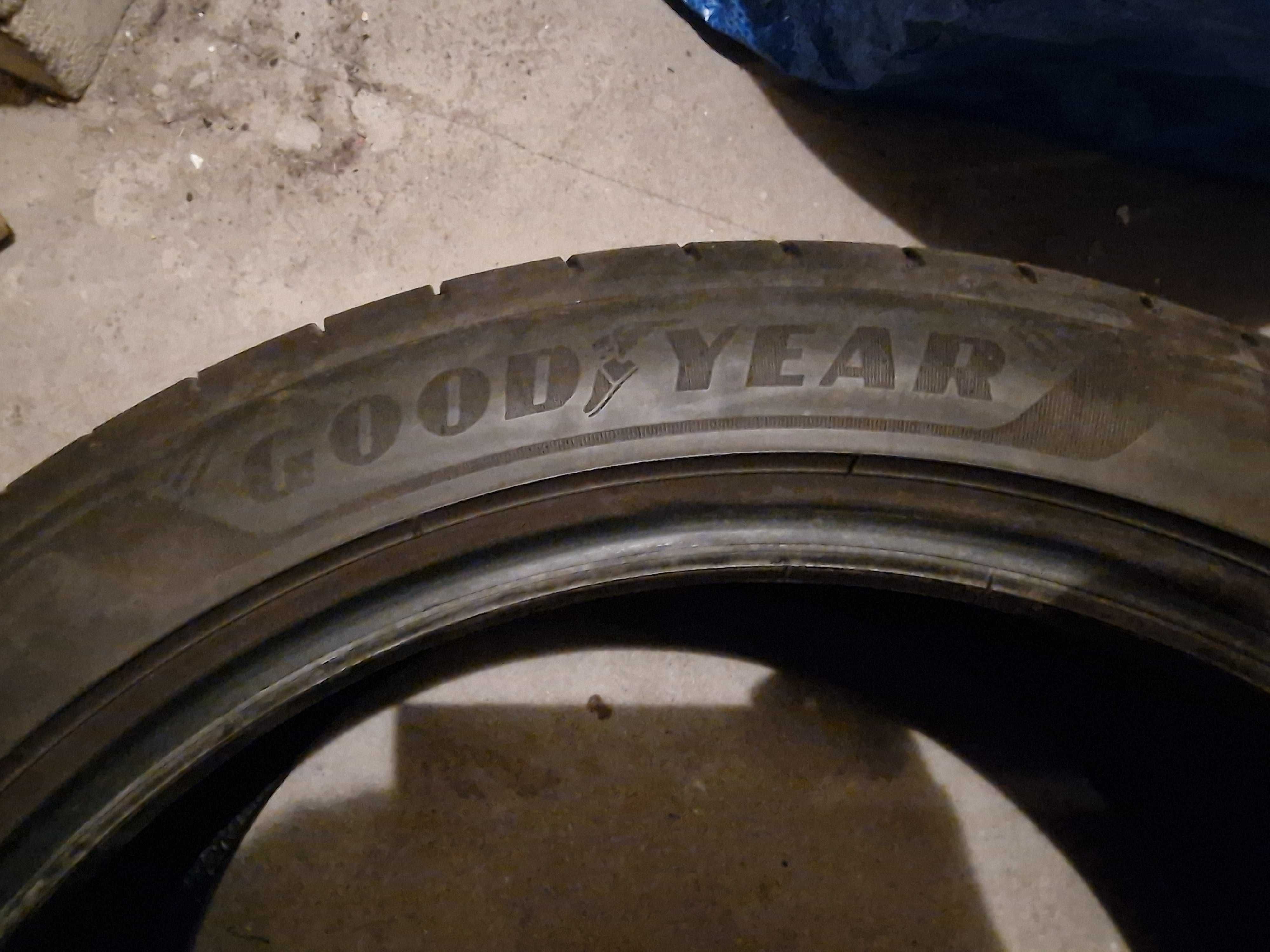 Opony letnie 245/40/18  goodyear 2szt