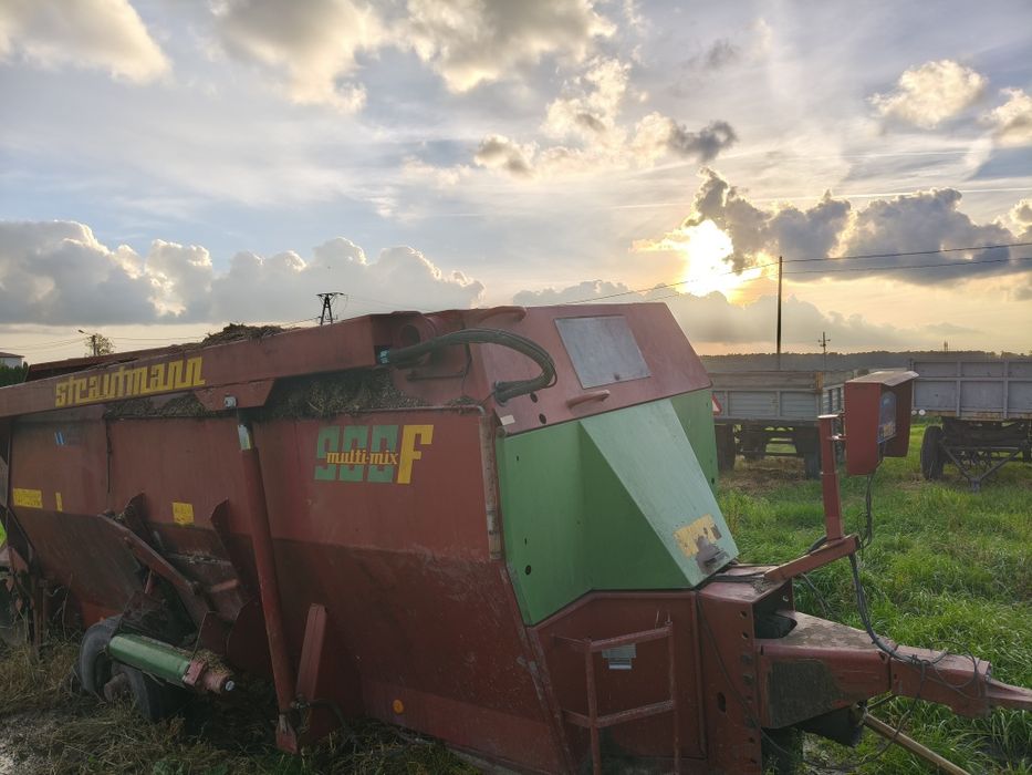 Paszowoz Strautmann multimix 900f