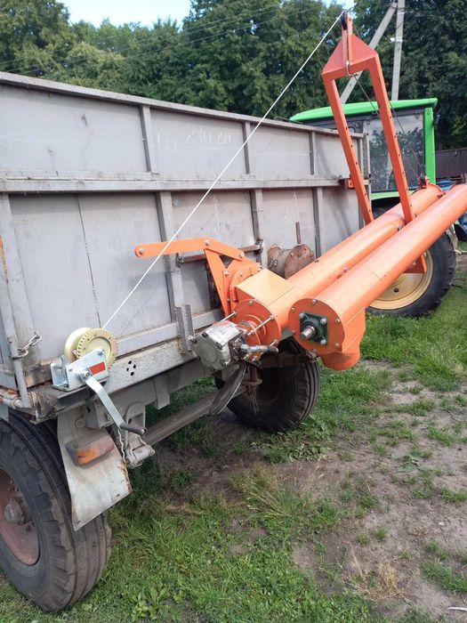 Бортовий заргузчик. Завантажувач сівалок. зернонавантажувач шнек зерно