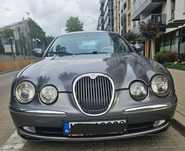 Jaguar S-Type 3.0 o mocy 239 KM z małym przebiegiem.