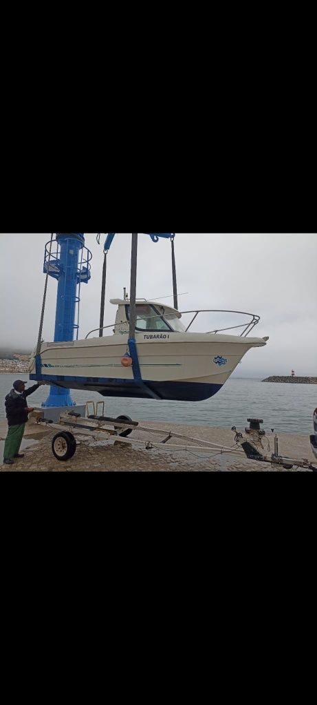 Barco dell quay 560