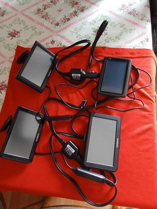 GPS vários cerca de 20para quem quiser para revenda vendo em conjunto