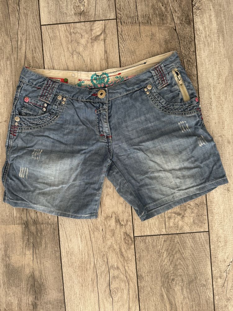 Szorty jeansowe