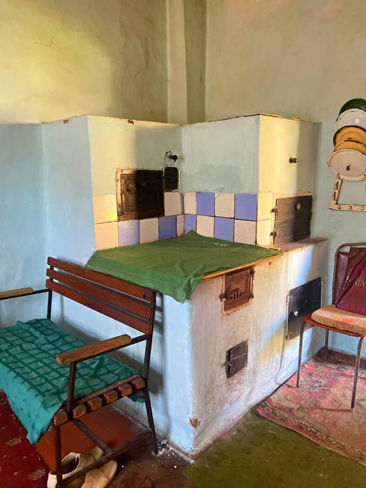 Мальовнича украінська хатина.Бізнес ідея для відпочинку. Земля в горах