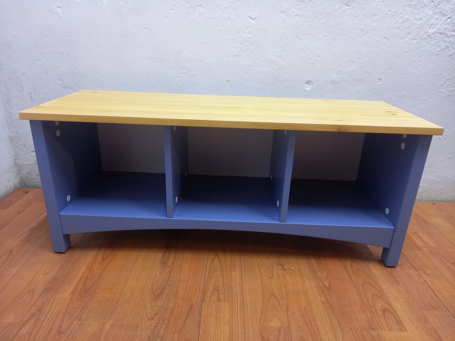 Półka na buty z siedziskiem