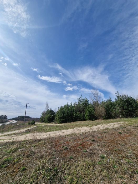 Продам землю 1.1 га ,фасад