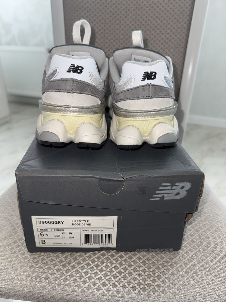 Кросівки жіночі New Balance (23,5 см.)