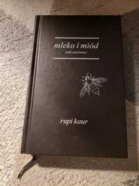 Książka "Mleko i miód" Rupi Kaur
