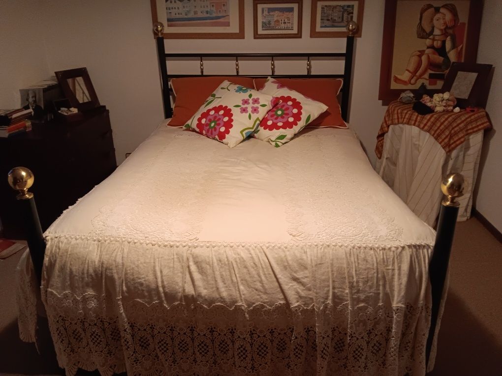 Vendo cama de casal