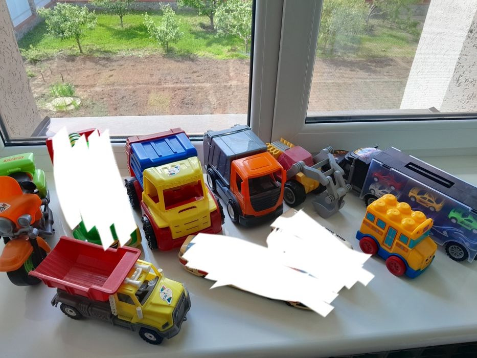 Машинки модельки Hotweels  та інші