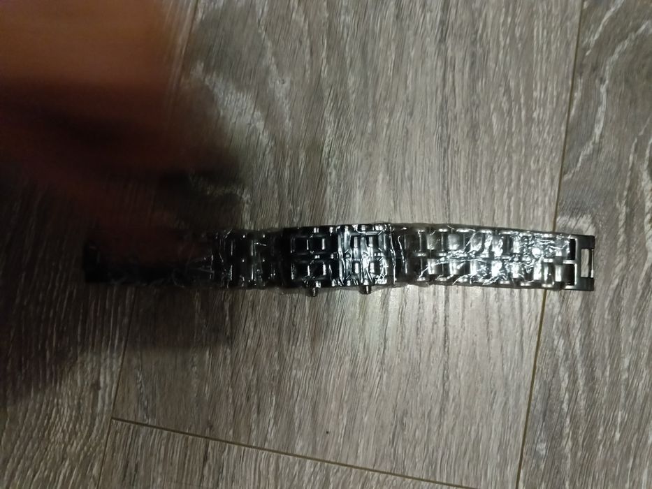 Наручний годинник з лавовим світлодіодом Чорний