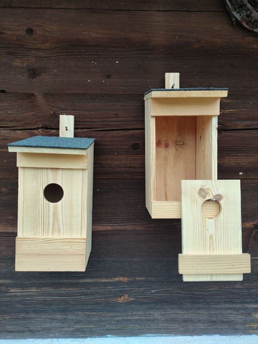 Budka lęgowa-szpakówka pokryta papą