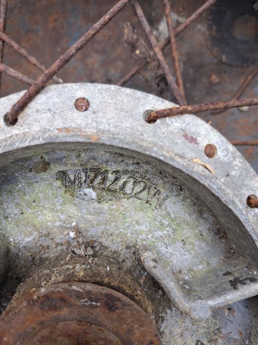 Felgi przód tył gazela  3.00-18