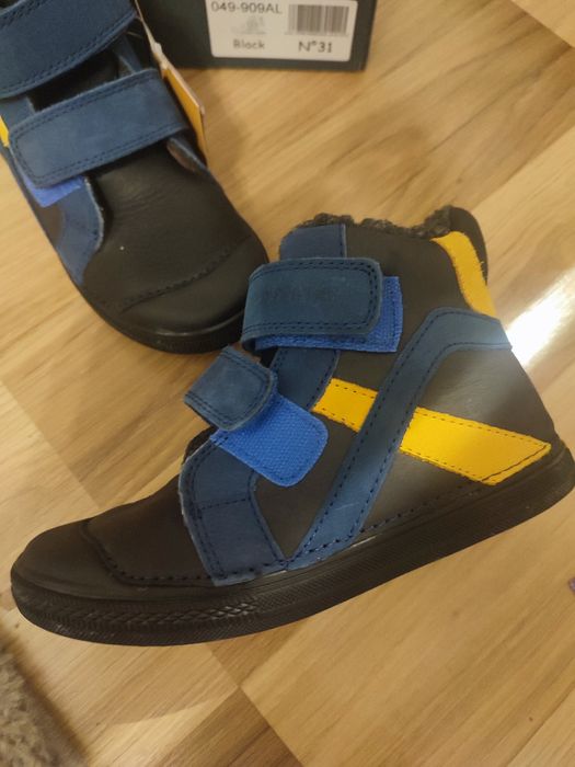 Buty zimowe r. 31 nowe skóra