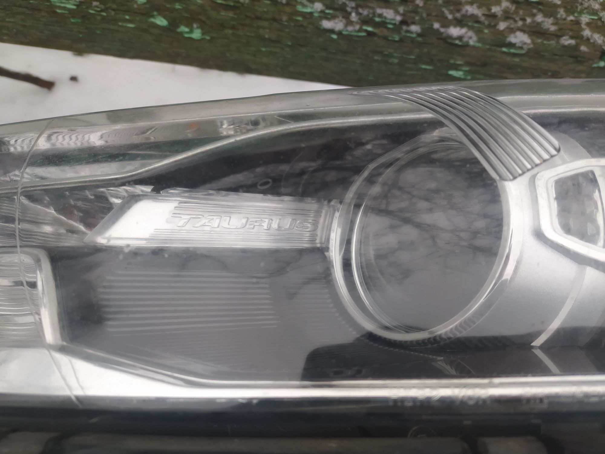 Фара L/R Ford Taurus 2014-2019