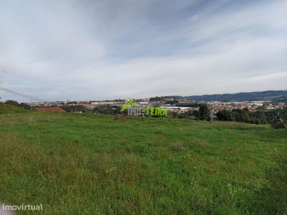 Terreno em Oliveira de Azeméis