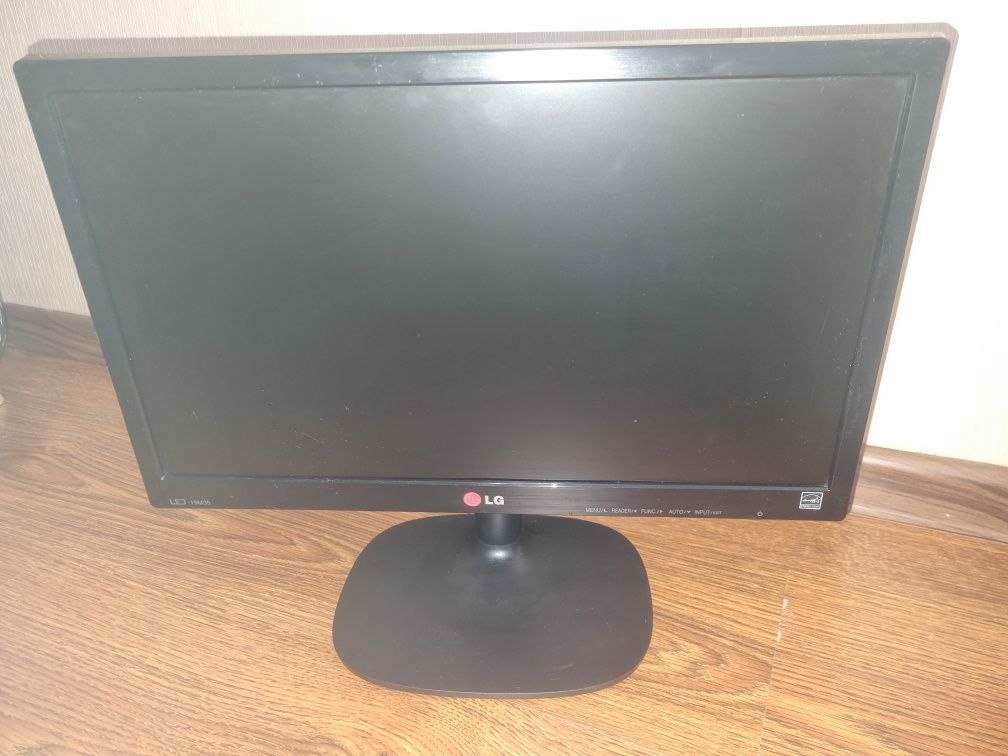 Монітор LG 19m35a