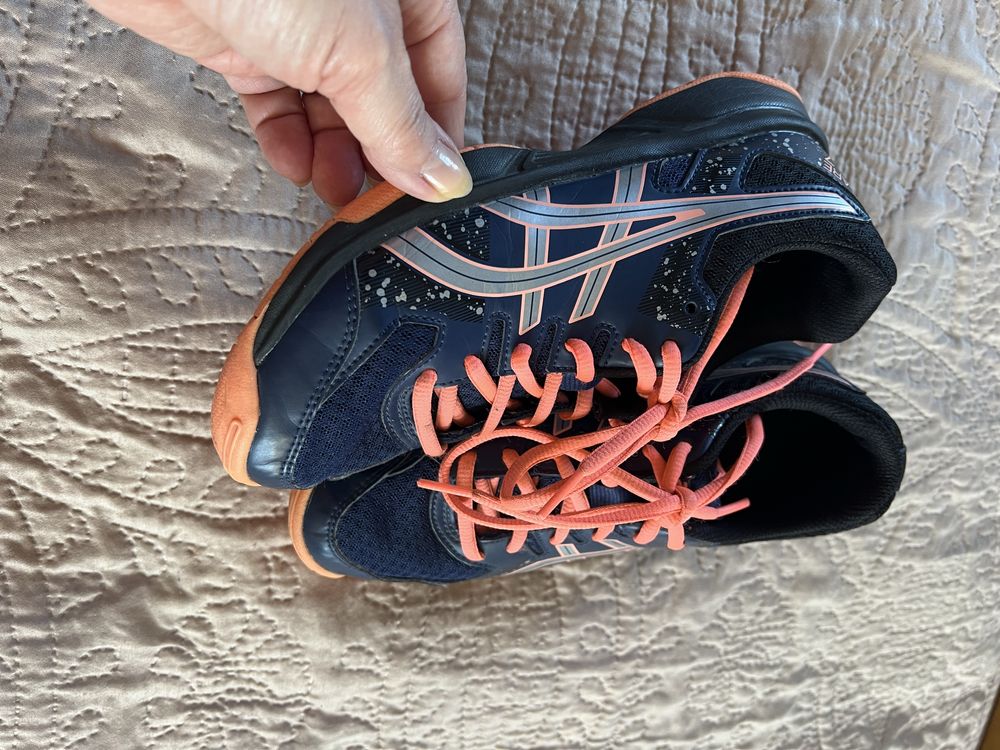 Adidasy obuwie sportowe  Asics rozmiar 36