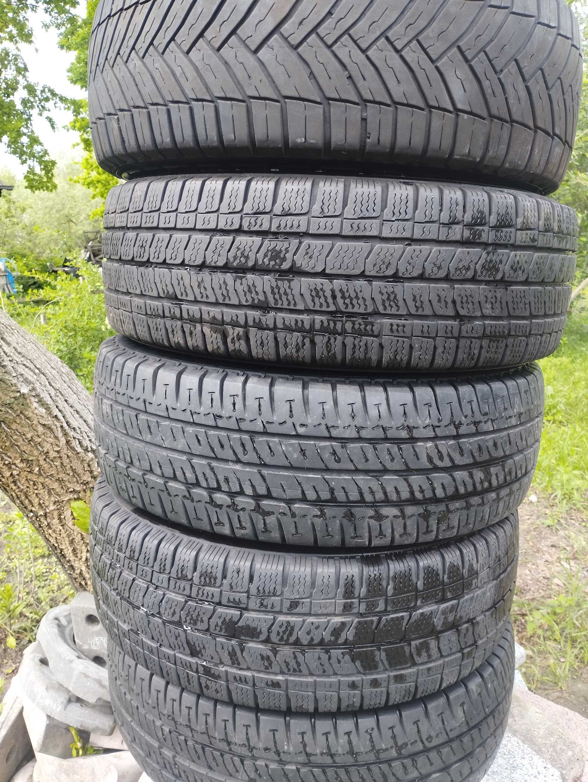 Продам резину Micheline 215/65/16С