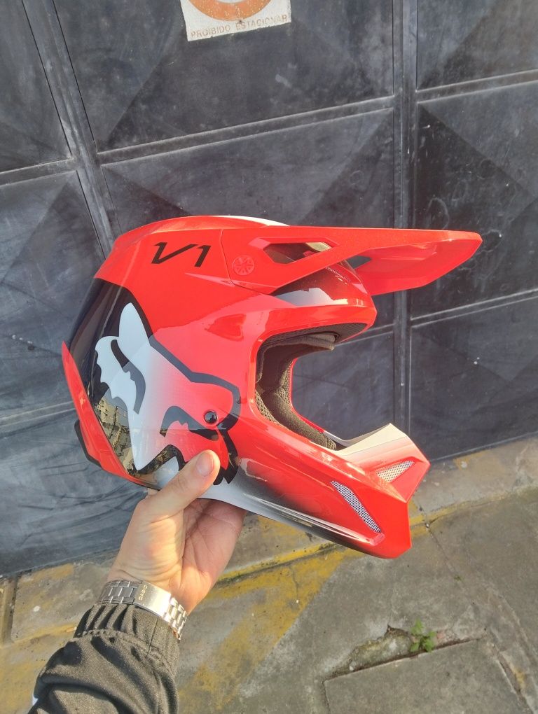 Capacete fox novo