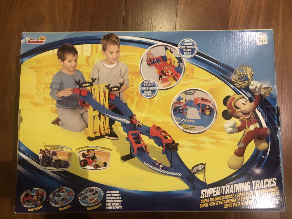 Pista do  Mickey - roadster Racers