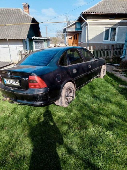 Продам Опель вектра б 1.6 1997 року