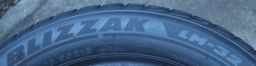 Зимові шини, зимова резина 205/55/R16 Bridgestone Blizzak LM 32