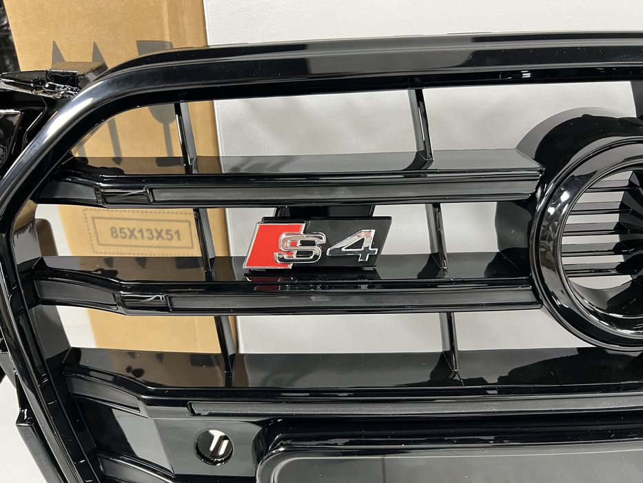 Решітка радіатора Audi A4 B8 в стилі S S4 Решетка передняя Ауди черная