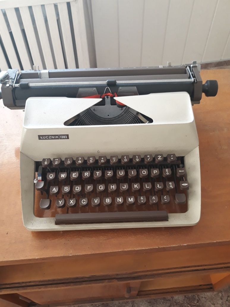 Maszyna do pisania ŁUCZNIK 1303