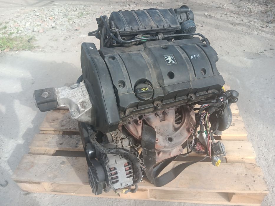 Peugeot 307 1.6 16v silnik NFU kompletny z osprzętem citroen c4
