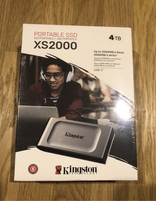 Зовнішній накопичувач Kingston XS 2000 4 TB