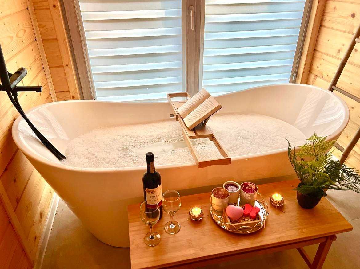 Całoroczne domki do wynajęcia SPA, Jacuzzi, sauna, basen STREFA CISZY