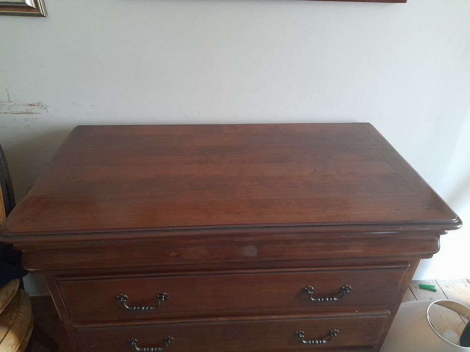 Comoda Império em cerejeira