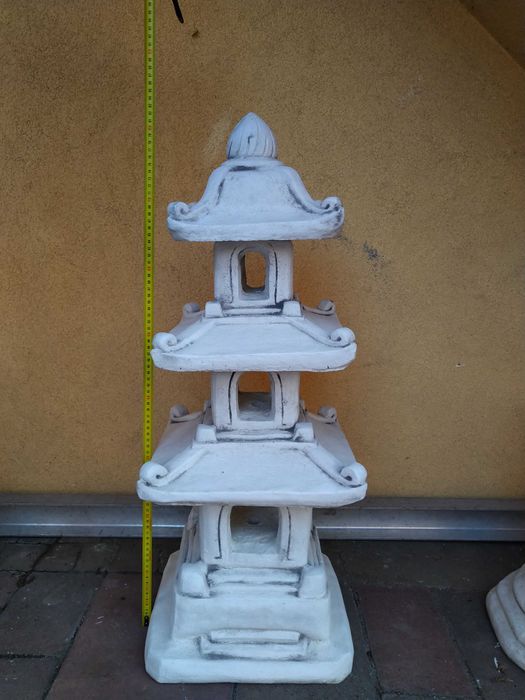 Lampa ogrodowa betonowa japońska pagoda