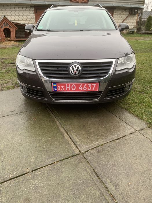 Автомобіль свіжо пригнаний в гарному стані пасат б6 2010рік