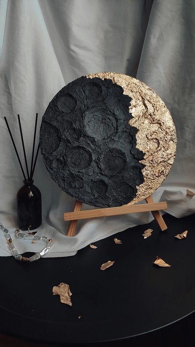 Фактурна декоративна картина місяць кругла,