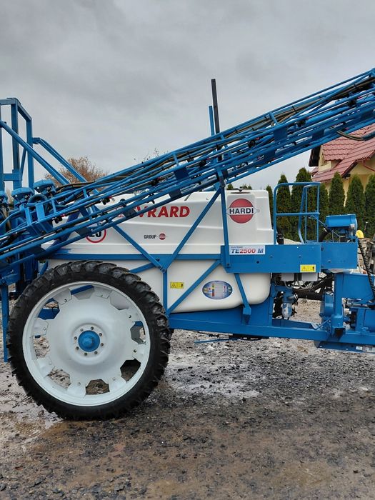 Opryskiwacz Evrard Hardi 2500l Lance 24m/21m 6 sekcji Stan.B.Dobry