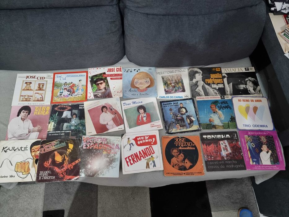 Vendo Varios discos de vinil singles