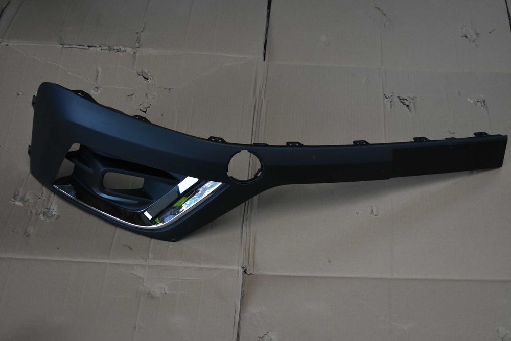 Renault Trafic IV listwa zderzaka prawa 261A23784R