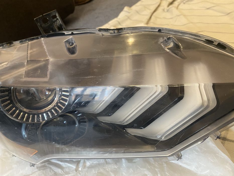Оригінальна LED фара Ford Mustang 2018–2023 (БУ, права сторона)