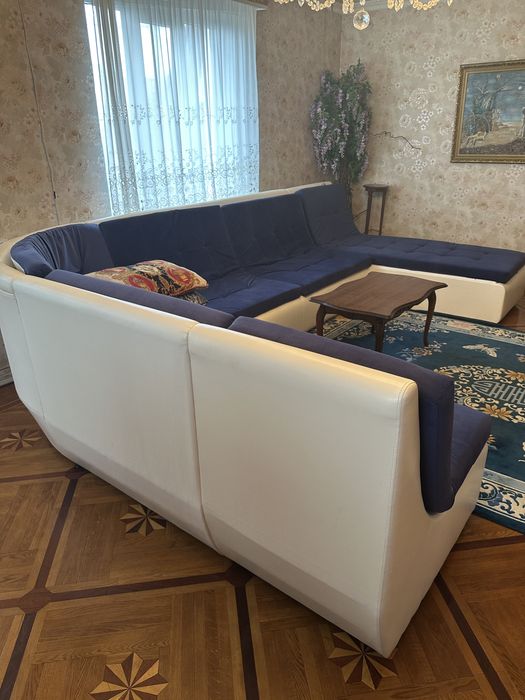 Продам диван Великий