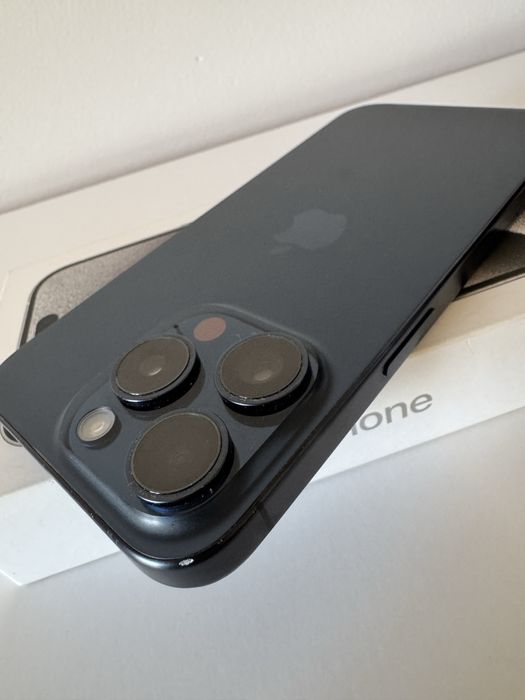 Iphone 15 pro niebieski 128gb kondycja 92%