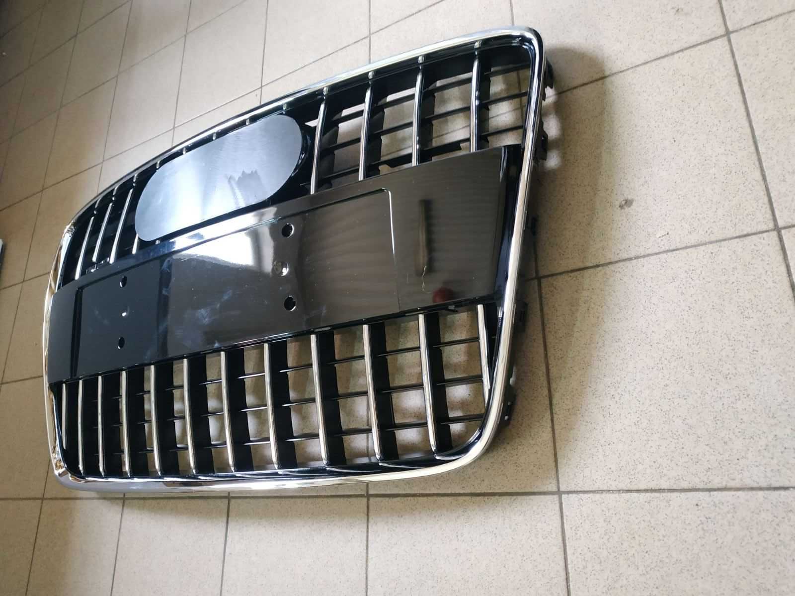 Решітка радіатора Audi Q7 4L рестайл