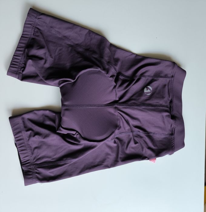 Nowe damskie spodenki kolarskie z wkładką Apura rozmiar S