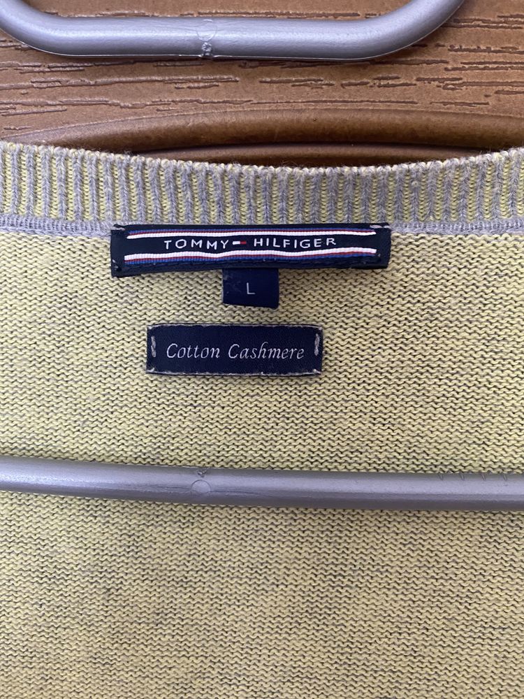 Sweter marki Tommy Hilfiger