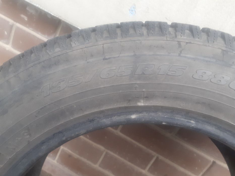 Продам резину 185/65r15 toyo протектор 6.5мм