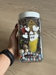 Duzy sloik z biżuterią słoik niespodzianka zestaw biżuterii
