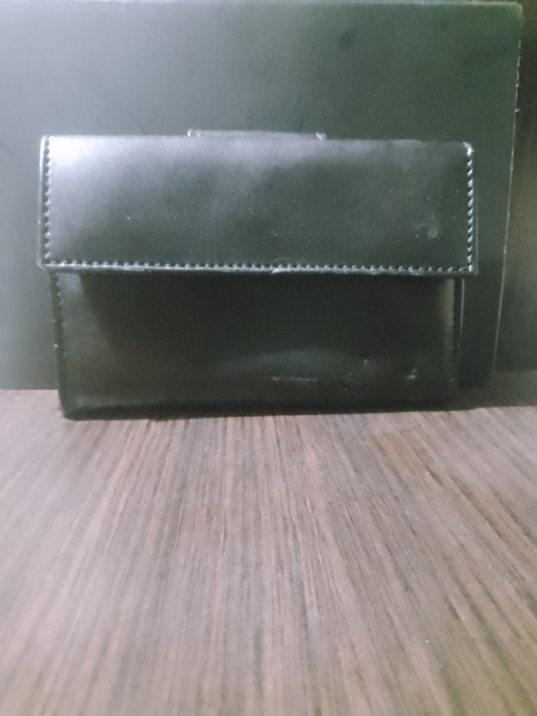 гаманець чорний !