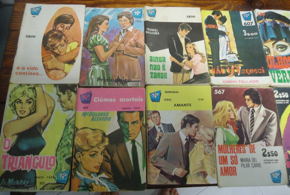 Livros de romances antigos